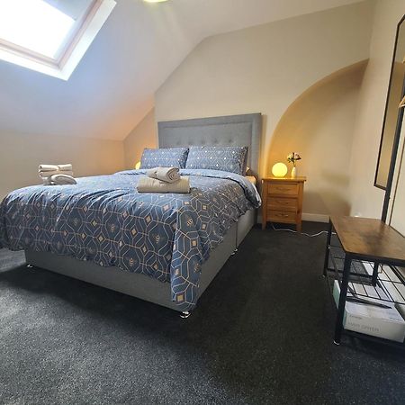 Roskeen Townhouse Belfast Buitenkant foto