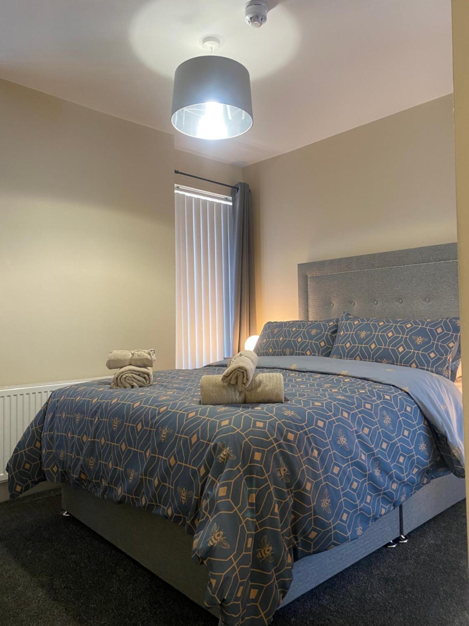 Roskeen Townhouse Belfast Buitenkant foto