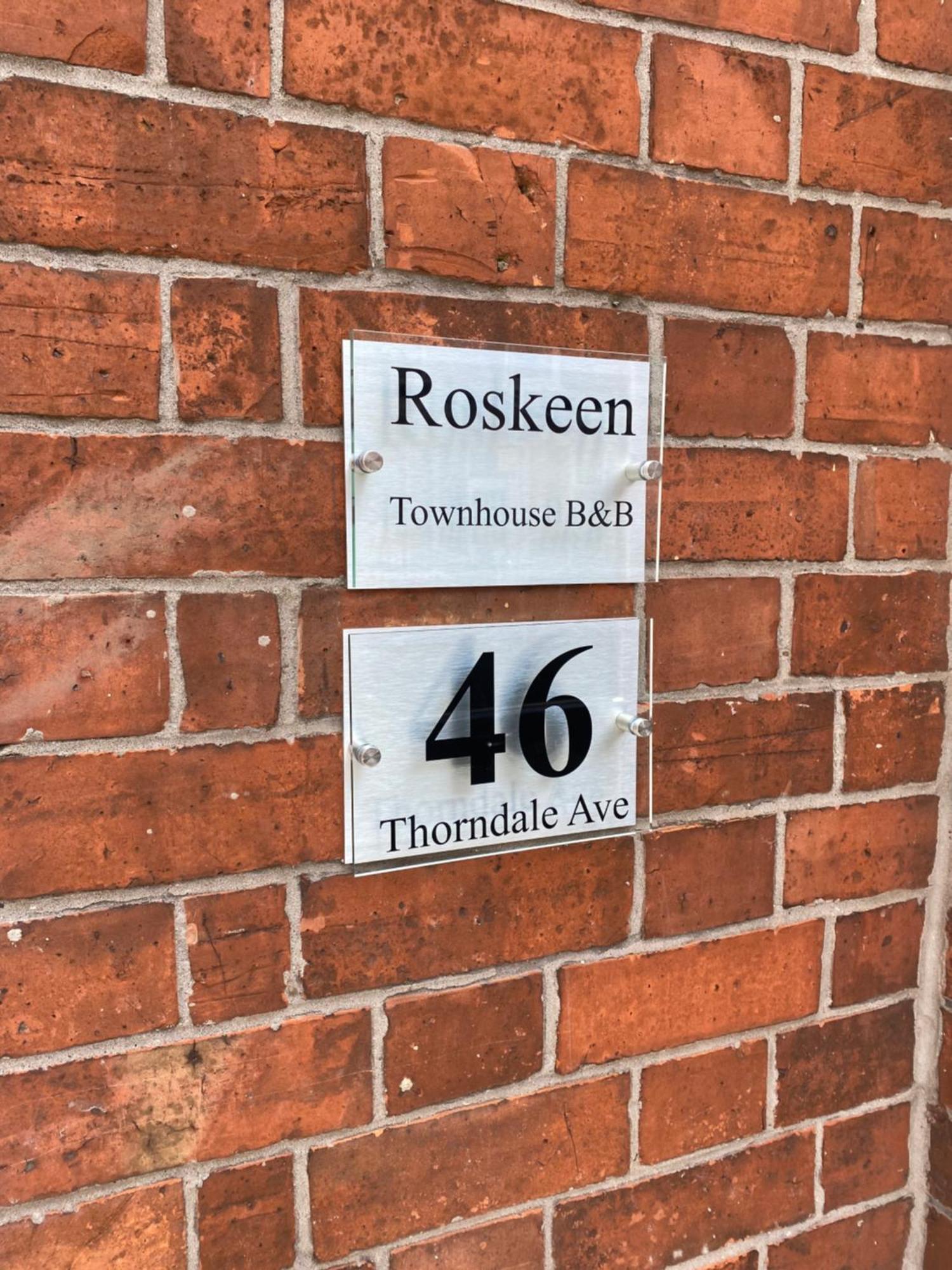 Roskeen Townhouse Belfast Buitenkant foto