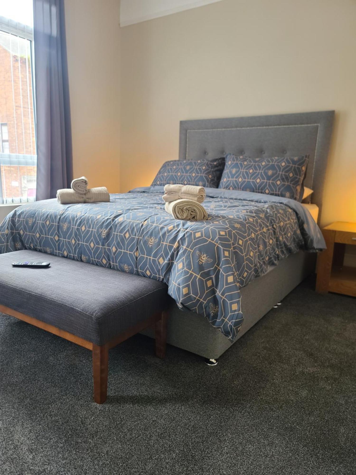 Roskeen Townhouse Belfast Buitenkant foto